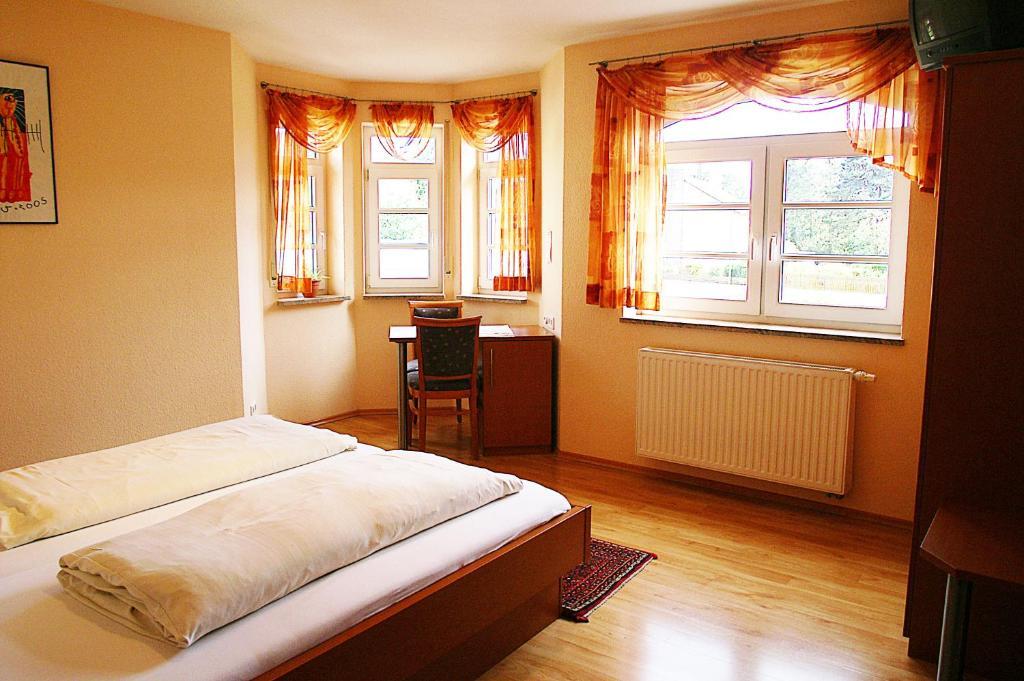 Fraenkischer Gasthof Lutz جيبيلستادت الغرفة الصورة